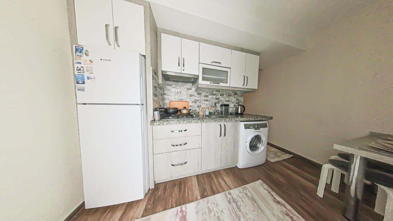 Spacious Flat Close To Sea'4' Daire Antalya