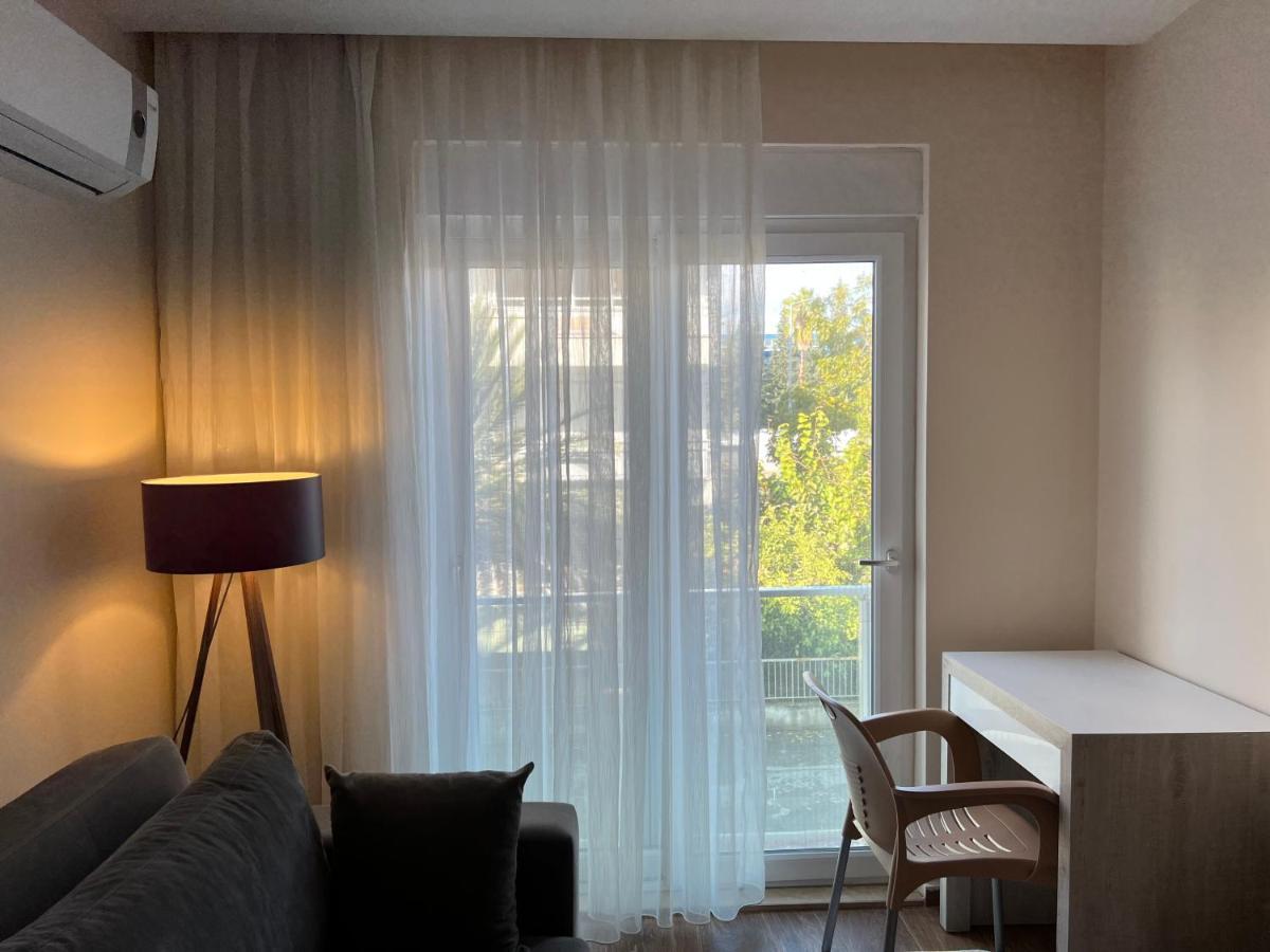 Spacious Flat Close To Sea'4' Daire