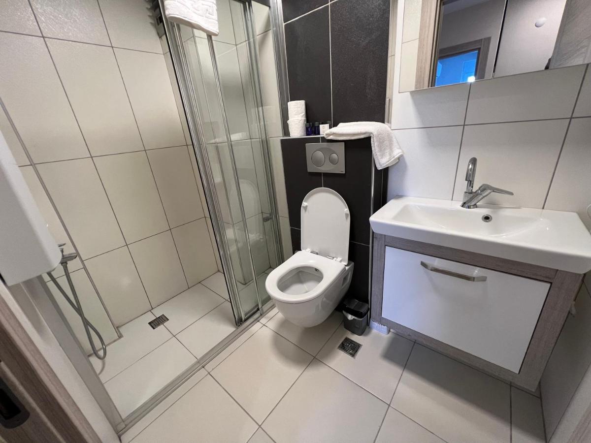 Spacious Flat Close To Sea'4' Daire